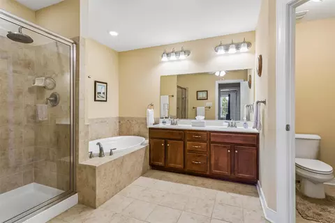 Bath - 100 Park Pl, Williamsburg, VA 23185 photo 6 of 8