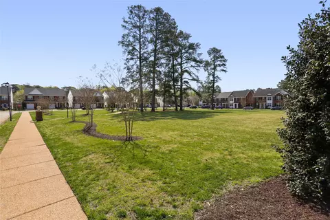 Exterior - 100 Park Pl, Williamsburg, VA 23185 photo 9 of 9