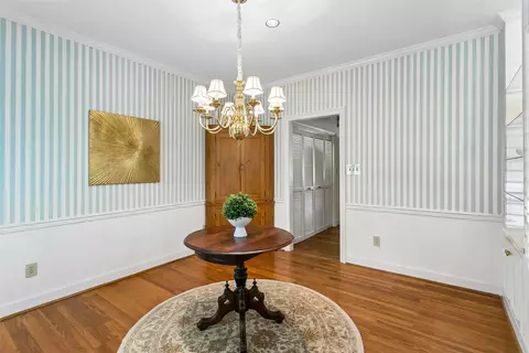 Entry Way - 116 Par Dr, Williamsburg, VA 23188 photo 5 of 7