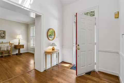 Entry Way - 116 Par Dr, Williamsburg, VA 23188 photo 2 of 7