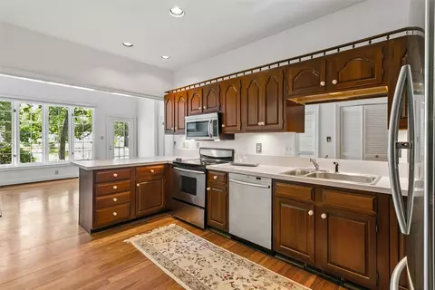 Kitchen - 116 Par Dr, Williamsburg, VA 23188 photo 1 of 7