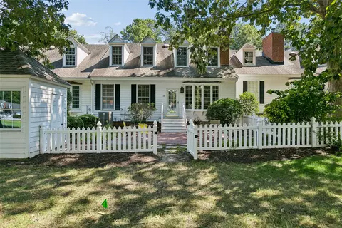 Exterior - 116 Par Dr, Williamsburg, VA 23188 photo 2 of 8