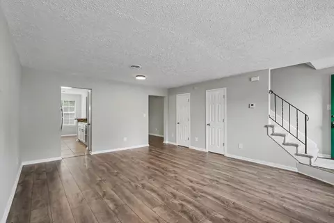 Living - 37 S Gawain Way, Hampton, VA 23669 photo 2 of 5