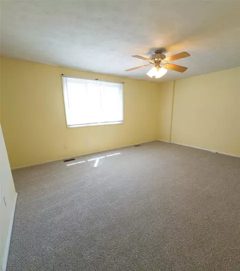 Bedroom - 1337 Peabody Dr, Hampton, VA 23666 photo 1 of 9