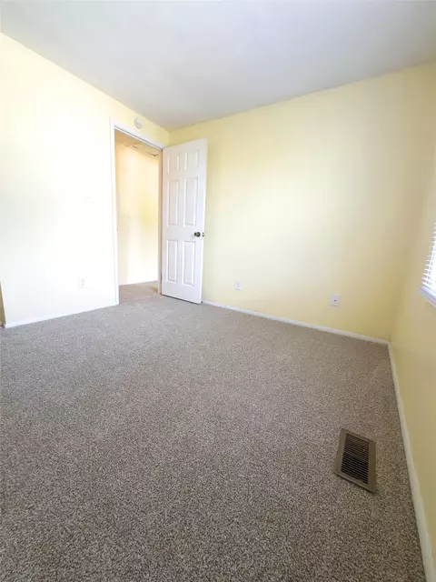 Bedroom - 1337 Peabody Dr, Hampton, VA 23666 photo 6 of 9