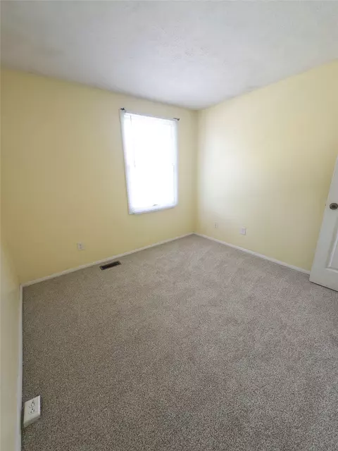 Bedroom - 1337 Peabody Dr, Hampton, VA 23666 photo 9 of 9