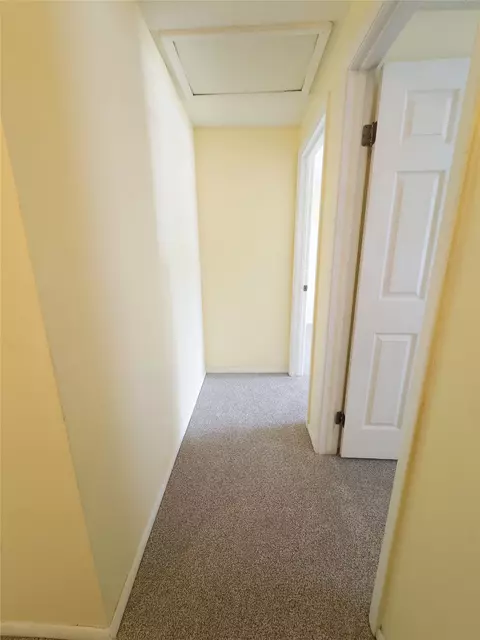 Entry Way - 1337 Peabody Dr, Hampton, VA 23666 photo 2 of 4