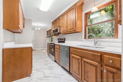 Kitchen - 20 Rhoda Ct, Hampton, VA 23664 photo 1 of 3