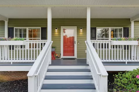 Exterior - 1755 Dispatch Rd, Quinton, VA 23141 photo 5 of 9