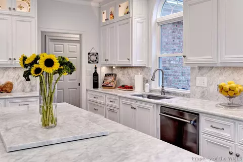Kitchen - 2900 Thomas Smith Ln, Williamsburg, VA 23185 photo 7 of 9