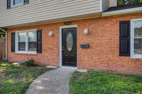 Exterior - 2908 Bending Oak Dr, Hampton, VA 23666 photo 3 of 9