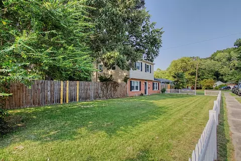 Exterior - 2908 Bending Oak Dr, Hampton, VA 23666 photo 4 of 9