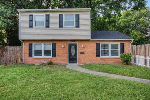 Exterior - 2908 Bending Oak Dr, Hampton, VA 23666 photo 2 of 9