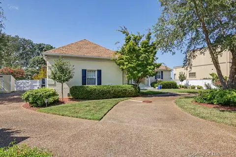 Exterior - 70 Old Meribeth Rd, Hampton, VA 23669 photo 3 of 7