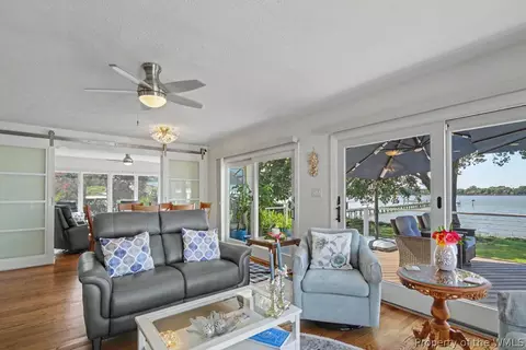 Living - 70 Old Meribeth Rd, Hampton, VA 23669 photo 6 of 7
