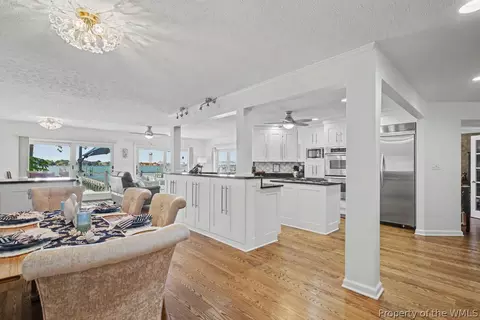 Dining - 70 Old Meribeth Rd, Hampton, VA 23669 photo 5 of 8
