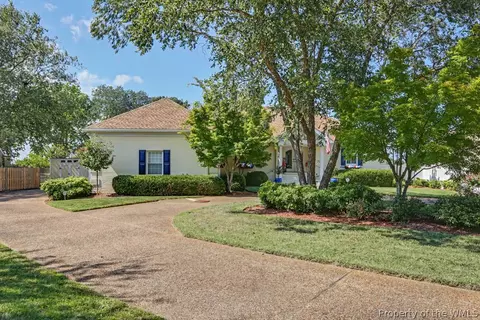 Exterior - 70 Old Meribeth Rd, Hampton, VA 23669 photo 2 of 7