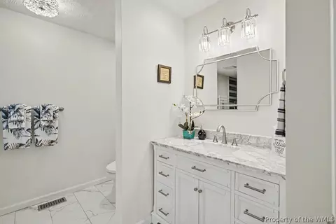 Bath - 70 Old Meribeth Rd, Hampton, VA 23669 photo 4 of 8