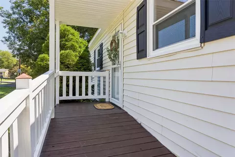 Exterior - 512 Dunning St, Williamsburg, VA 23185 photo 4 of 13