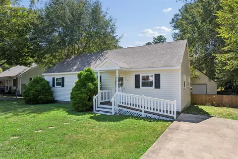 Exterior - 512 Dunning St, Williamsburg, VA 23185 photo 2 of 13
