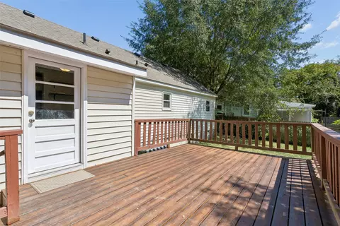 Exterior - 512 Dunning St, Williamsburg, VA 23185 photo 7 of 13