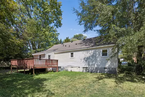 Exterior - 512 Dunning St, Williamsburg, VA 23185 photo 11 of 13