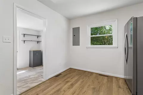 Entry Way - 512 Dunning St, Williamsburg, VA 23185 photo 2 of 2