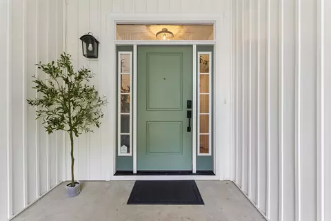 Entry Way - 7097 Ware House Rd, Gloucester, VA 23061 photo 1 of 9