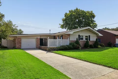 Exterior - 19 Prince James Dr, Hampton, VA 23669 photo 6 of 14