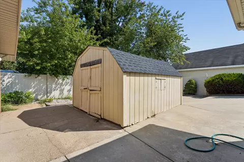 Exterior - 19 Prince James Dr, Hampton, VA 23669 photo 14 of 14