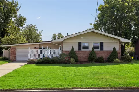 Exterior - 19 Prince James Dr, Hampton, VA 23669 photo 4 of 14