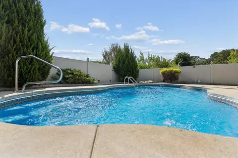 Exterior - 19 Prince James Dr, Hampton, VA 23669 photo 13 of 14