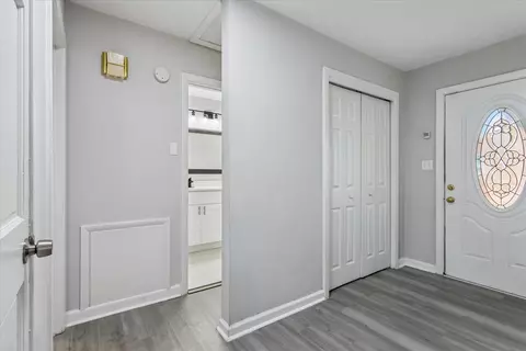 Entry Way - 19 Prince James Dr, Hampton, VA 23669 photo 3 of 4