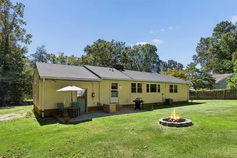 Exterior - 6038 Pine Rd, Quinton, VA 23141 photo 5 of 9