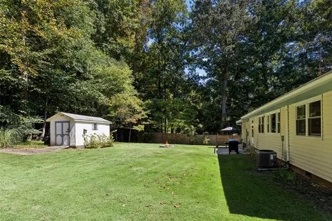 Exterior - 6038 Pine Rd, Quinton, VA 23141 photo 7 of 9