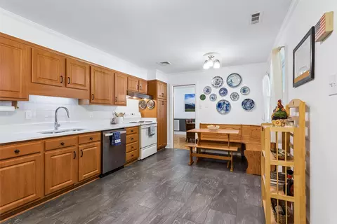 Kitchen - 6038 Pine Rd, Quinton, VA 23141 photo 3 of 4