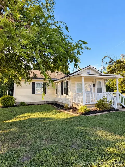 Exterior - 906 Carolina St, Hampton, VA 23669 photo 4 of 7