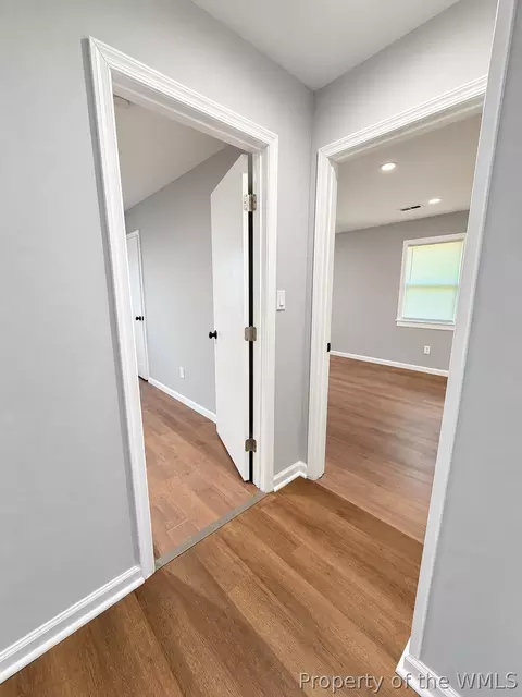 Entry Way - 906 Carolina St, Hampton, VA 23669 photo 3 of 5