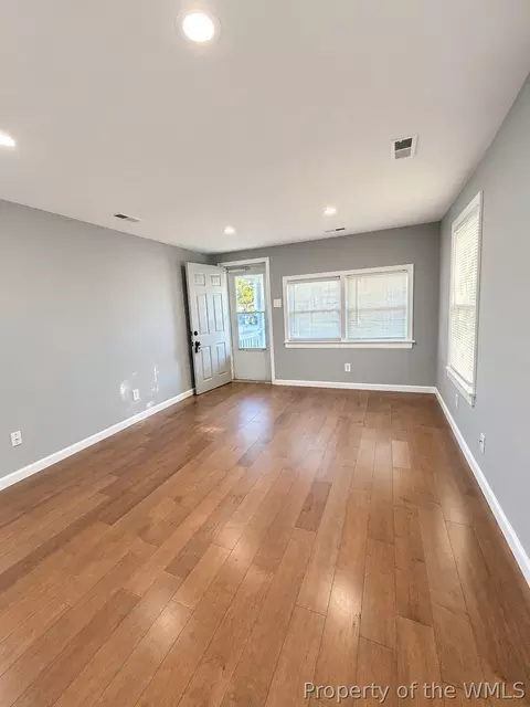Living - 906 Carolina St, Hampton, VA 23669 photo 3 of 3