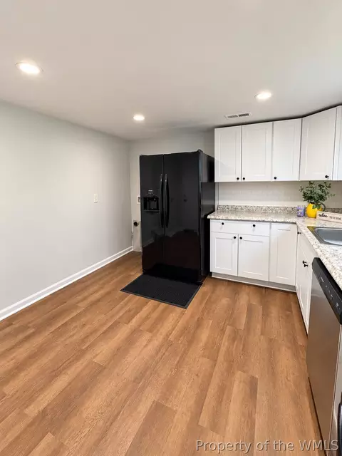 Kitchen - 906 Carolina St, Hampton, VA 23669 photo 1 of 2
