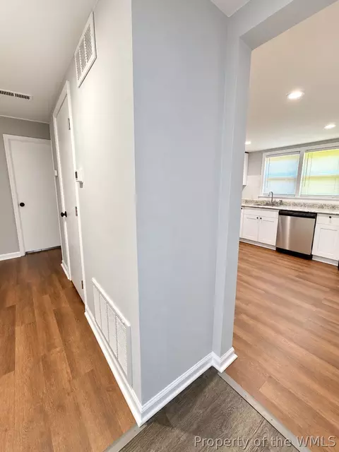 Entry Way - 906 Carolina St, Hampton, VA 23669 photo 4 of 5
