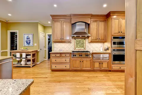 Kitchen - 320 Yorkshire Dr, Williamsburg, VA 23185 photo 2 of 7