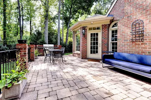 Exterior - 320 Yorkshire Dr, Williamsburg, VA 23185 photo 6 of 15