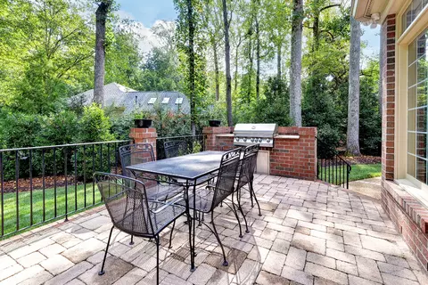 Exterior - 320 Yorkshire Dr, Williamsburg, VA 23185 photo 7 of 15
