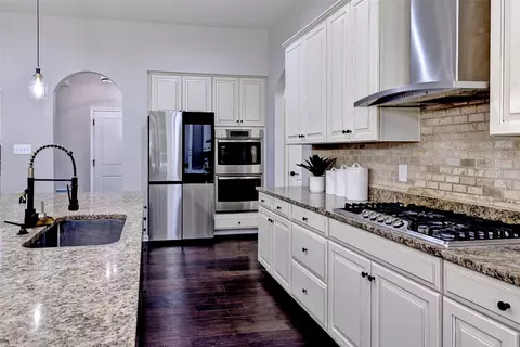 Kitchen - 5339 Arbor Pl, Williamsburg, VA 23188 photo 3 of 5