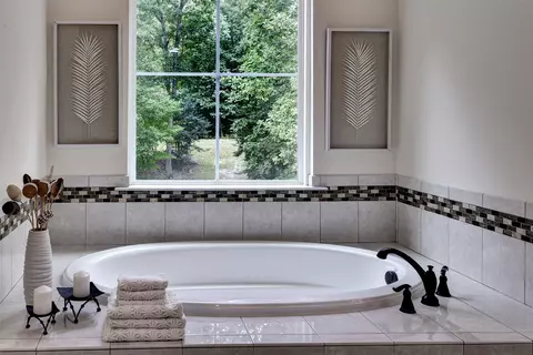 Bath - 5339 Arbor Pl, Williamsburg, VA 23188 photo 4 of 8