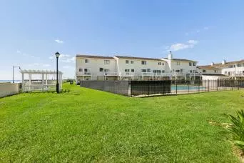 Exterior - 162 N First St, Hampton, VA 23664 photo 7 of 12