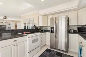 Kitchen - 162 N First St, Hampton, VA 23664 photo 2 of 5