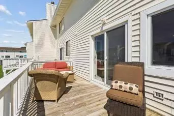 Exterior - 162 N First St, Hampton, VA 23664 photo 1 of 12