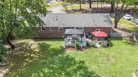 Exterior - 111 Laurel Ln, Williamsburg, VA 23185 photo 10 of 11